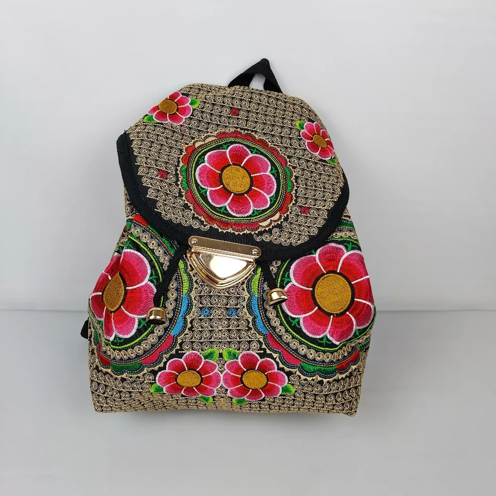Embroidered mexican floral multicolor handmade bagpack‎ 100%mexican art dew